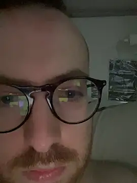 Snapshot of io1Elian chatting on June 25, 3:27 pm io1Elian online show from June 25, 3:27 pm