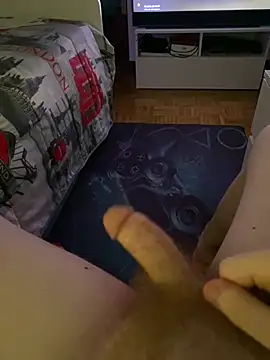 Snapshot of io1Elian chatting on July 7, 6:34 pm io1Elian online show from July 7, 6:34 pm