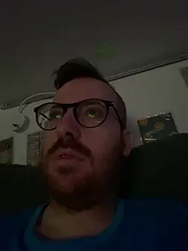 Snapshot of io1Elian chatting on July 9, 3:05 pm io1Elian online show from July 9, 3:05 pm