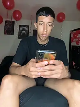 Sebastian Villamarin online show from February 15, 4:42 am