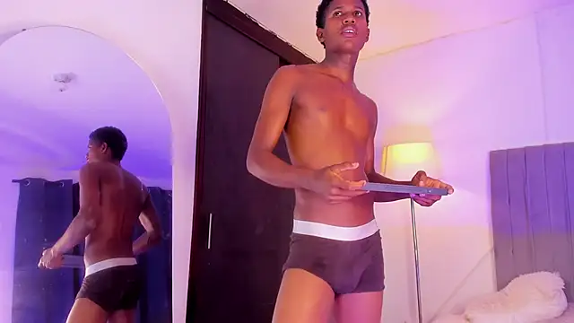 im oleiderr online show from February 14, 4:09 am