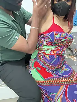 Snapshot of couple7v17d chatting on February 23, 5:32 pm couple7v17d online show from February 23, 5:32 pm