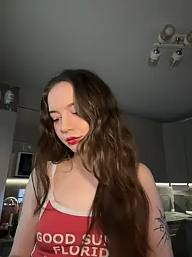 Snapshot of RollDollsi chatting on April 9, 4:01 am RollDollsi online show from April 9, 4:01 am