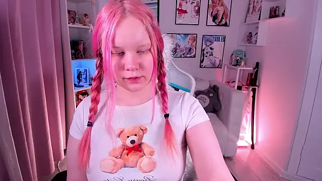 AnnieVibe online show from March 5, 5:31 pm