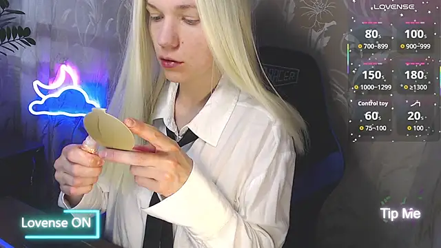 Shiny Victoria online show from April 4, 7:28 am