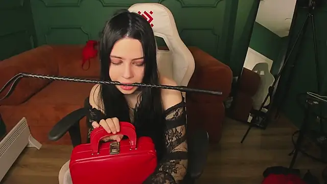 madam inferno online show from February 6, 1:36 pm