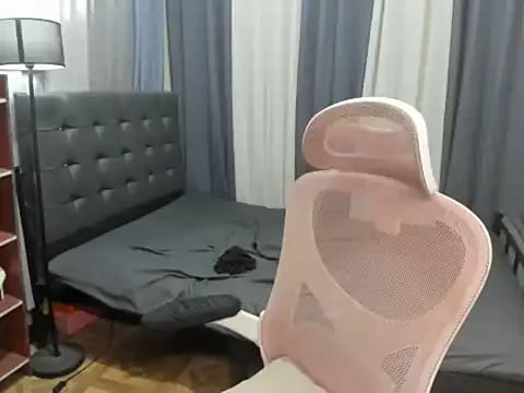 Snapshot of TinyCock_Rein chatting on February 5, 6:56 pm TinyCock Rein online show from February 5, 6:56 pm