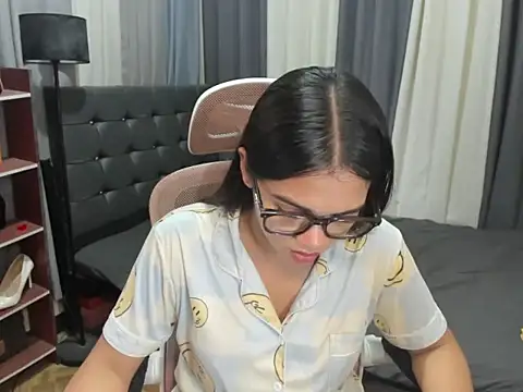 Snapshot of TinyCock_Rein chatting on February 16, 7:15 am TinyCock Rein online show from February 16, 7:15 am