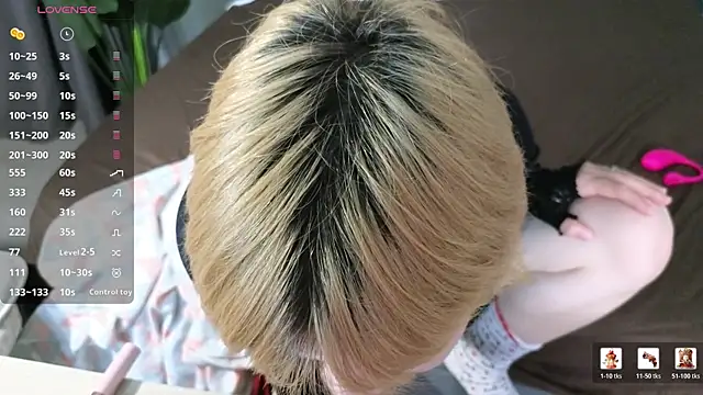 AutumnWhisper online show from April 15, 7:58 pm