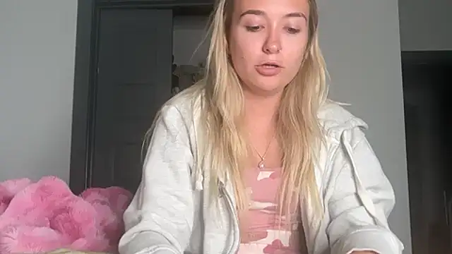 kelseyblu online show from May 21, 12:28 am