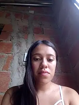 Snapshot of lachiki_plus chatting on February 6, 10:35 pm lachiki plus online show from February 6, 10:35 pm