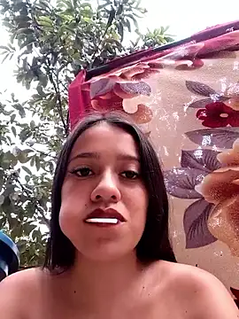 Snapshot of lachiki_plus chatting on February 15, 12:14 pm lachiki plus online show from February 15, 12:14 pm