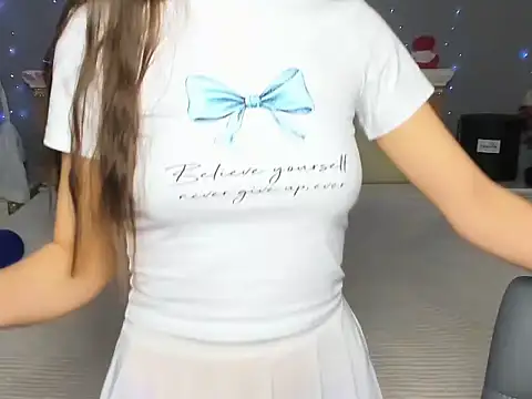 Snapshot of Euphoria-a chatting on May 21, 1:56 am Euphoria-a online show from May 21, 1:56 am