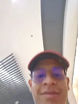 Snapshot of StellayDrake chatting on February 9, 9:08 pm StellayDrake online show from February 9, 9:08 pm