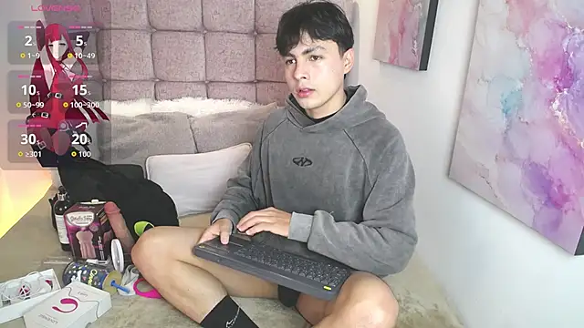 Snapshot of Samu_Hott chatting on June 16, 8:22 pm Samu Hott online show from June 16, 8:22 pm