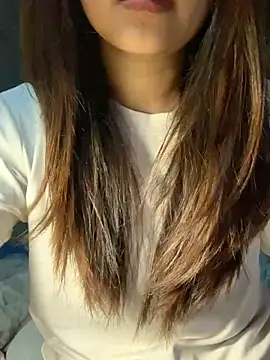 Snapshot of Luna_Babyyy chatting on February 10, 1:32 am Luna Babyyy online show from February 10, 1:32 am