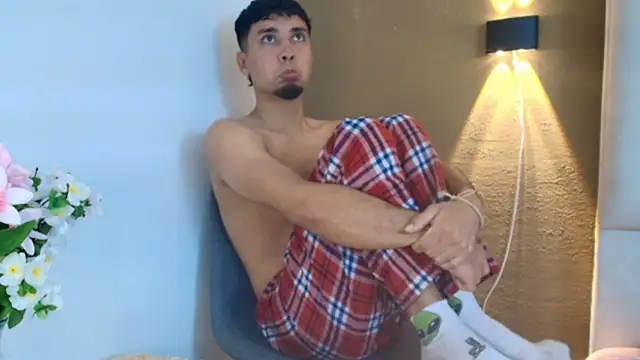 Snapshot of Noah_Smith01 chatting on April 10, 7:07 pm Noah Smith01 online show from April 10, 7:07 pm