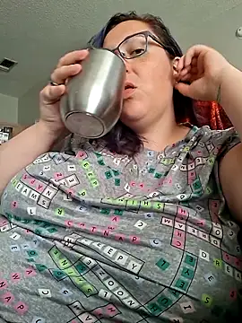 RavenOnyx online show from April 19, 5:45 pm