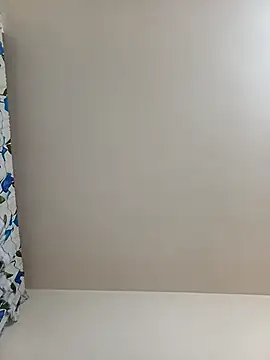 Snapshot of Milove86 chatting on February 3, 7:35 am Milove86 online show from February 3, 7:35 am