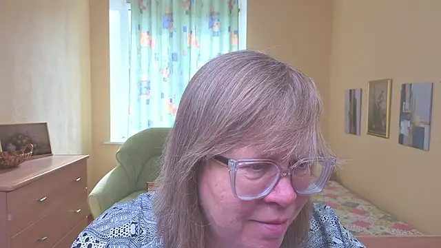 Emma Eclipsee online show from March 18, 11:46 am