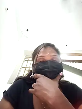 Snapshot of Tamil_Hot_Nisha chatting on February 24, 5:44 pm Tamil Hot Nisha online show from February 24, 5:44 pm