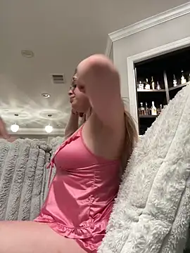 Snapshot of xxlivecouple chatting on February 16, 5:14 am xxlivecouple online show from February 16, 5:14 am