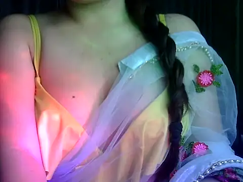 Snapshot of anvika_1709 chatting on April 11, 5:50 pm anvika 1709 online show from April 11, 5:50 pm