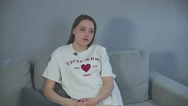 Snapshot of NenaWord chatting on February 3, 6:40 am NenaWord online show from February 3, 6:40 am