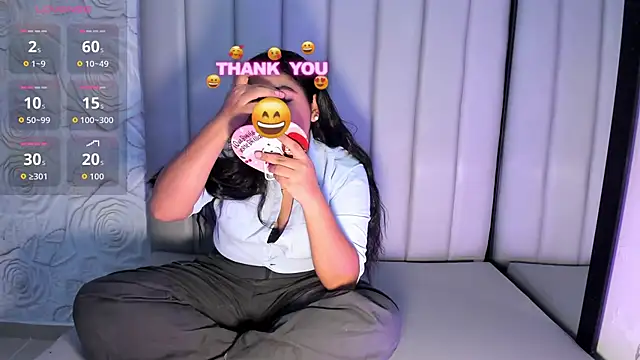 Snapshot of Lya_dubois_ chatting on February 20, 1:33 pm Lya dubois online show from February 20, 1:33 pm