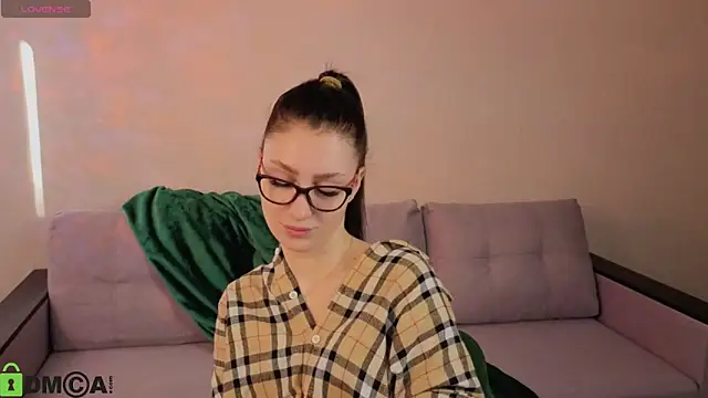 Rita Flux online show from April 2, 4:10 am