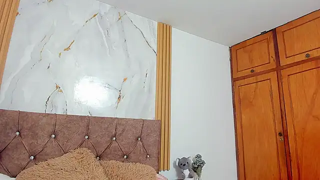 Candyfox2606 online show from March 9, 6:01 pm