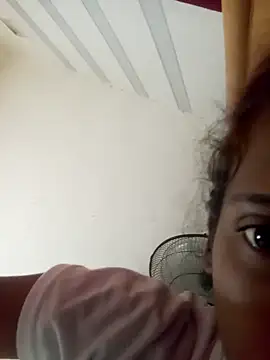 loveofpetitegirls34 online show from March 17, 6:39 am