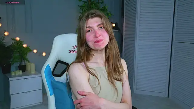 Bubble Chloe online show from March 19, 2:21 pm