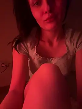 Snapshot of ti_llama chatting on February 3, 4:45 pm ti llama online show from February 3, 4:45 pm