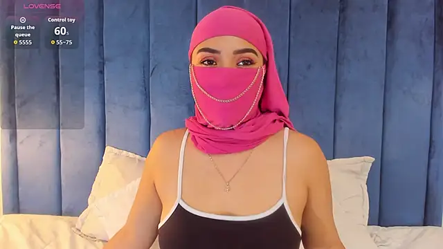 fatimarab   online show from February 12, 3:45 am