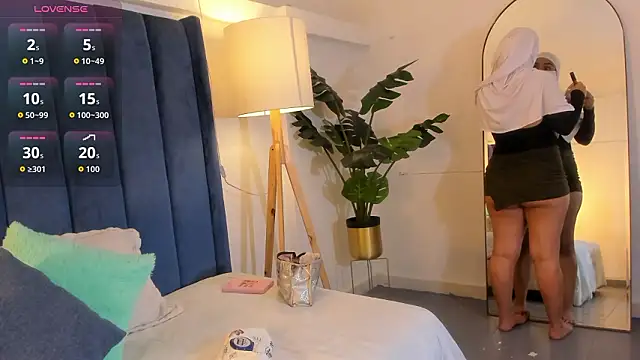 fatimarab   online show from March 3, 3:23 am