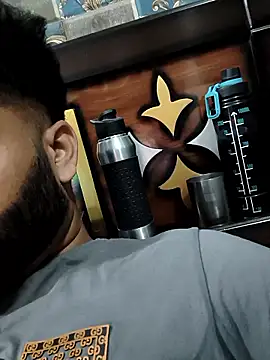 MrCurioX online show from April 17, 2:42 pm