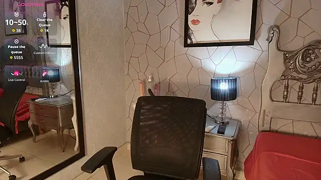 meganrousx online show from March 10, 11:59 am