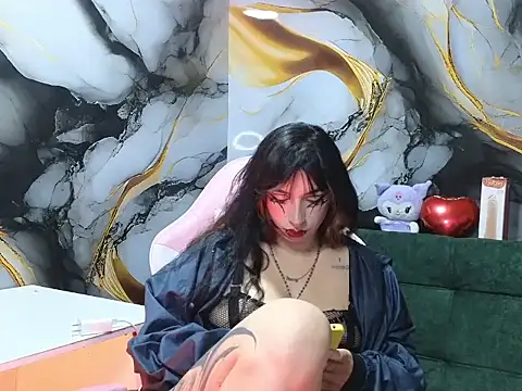  weird sativa online show from March 19, 6:06 am