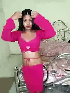 Snapshot of Decent_girl01 chatting on June 12, 12:15 pm Decent girl01 online show from June 12, 12:15 pm