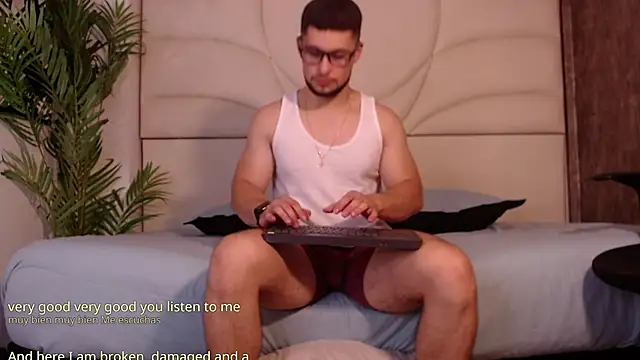 valenssio moretti online show from March 31, 3:52 am