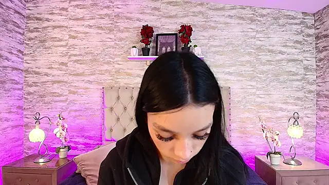 Elizabeth Ferrer online show from March 19, 12:20 pm