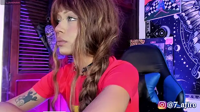 Snapshot of Ivy_Byte chatting on June 10, 9:46 pm Ivy Byte online show from June 10, 9:46 pm