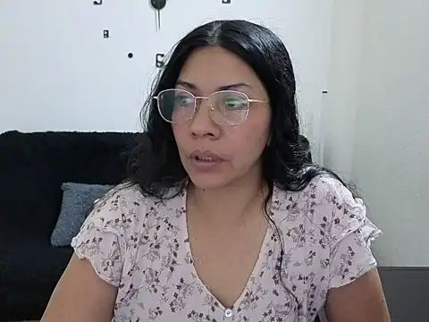 Snapshot of johana_collins chatting on March 10, 2:11 pm johana collins online show from March 10, 2:11 pm