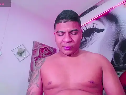 Snapshot of BradKamil chatting on February 13, 3:02 am BradKamil online show from February 13, 3:02 am