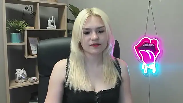 SweetLilyxo online show from May 8, 6:41 am