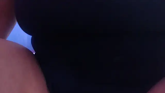 Snapshot of xxiomarasweet chatting on March 21, 11:19 pm xxiomarasweet online show from March 21, 11:19 pm