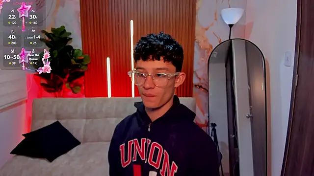 Patrick Howland  online show from March 4, 3:45 am