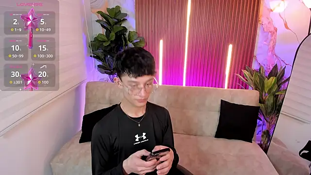 Patrick Howland  online show from March 23, 3:43 am