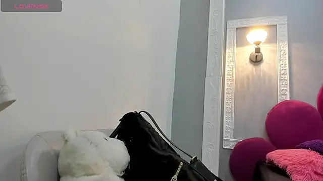 Raven love online show from May 26, 7:54 pm